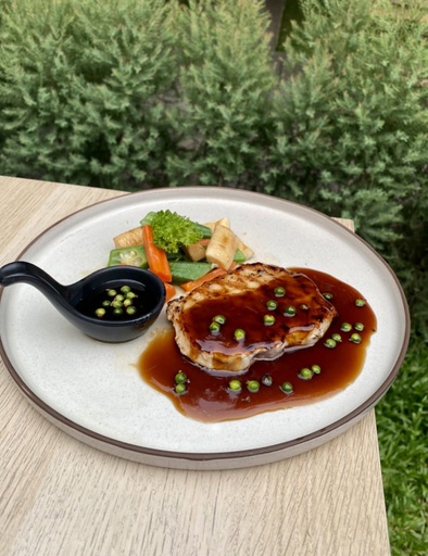 สเต็กไก่ ซอสพริกไทยดำ Grilled Chicken Steak