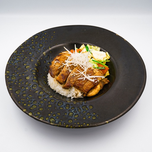 ข้าวหน้าไก่ย่างซอสญี่ปุ่น